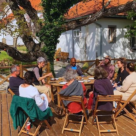 Kaptalantoti Parokia Apartman Es Coworking A Balaton Mellett מראה חיצוני תמונה