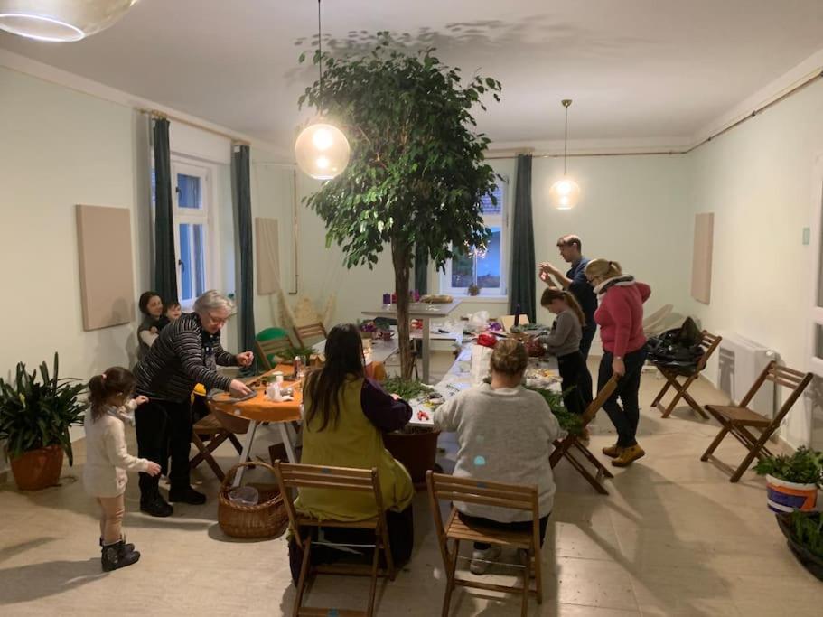 Kaptalantoti Parokia Apartman Es Coworking A Balaton Mellett מראה חיצוני תמונה