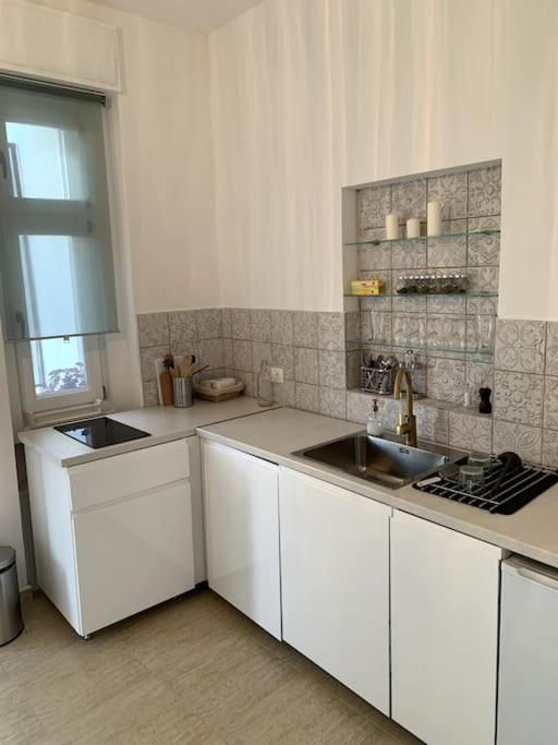 Kaptalantoti Parokia Apartman Es Coworking A Balaton Mellett מראה חיצוני תמונה