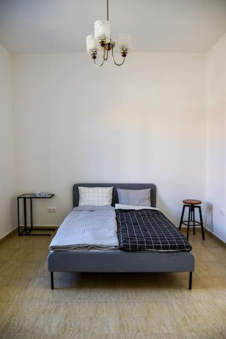 Kaptalantoti Parokia Apartman Es Coworking A Balaton Mellett מראה חיצוני תמונה