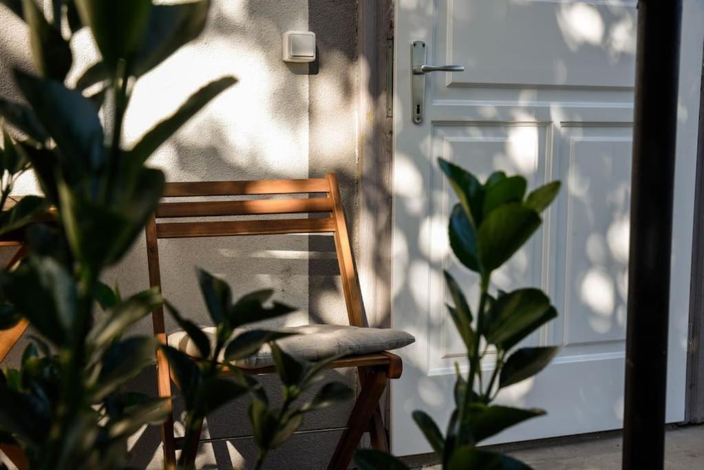 Kaptalantoti Parokia Apartman Es Coworking A Balaton Mellett מראה חיצוני תמונה